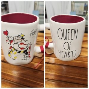 Rae Dunn  Disney Alice in Wonderland "QUEEN OF HEARTS" Mug